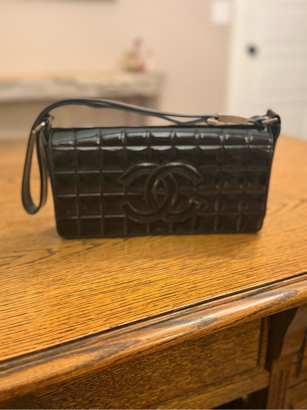 CHANEL Chocolate Bar Flap Shoulder Bag-Black Quilted Patent Leather
